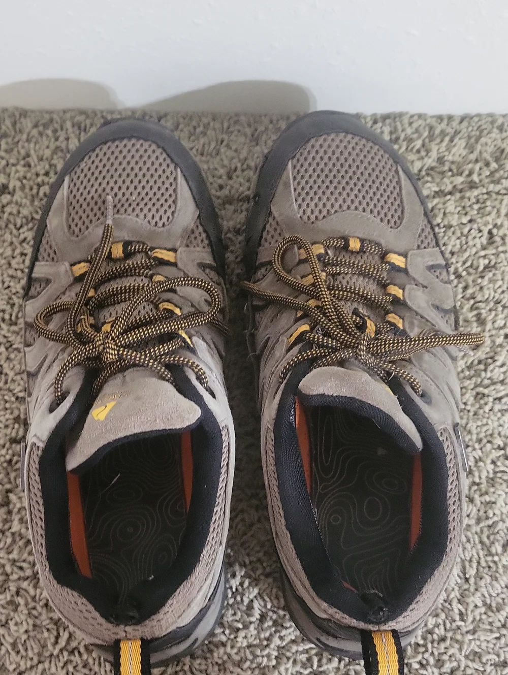 Ozaek Trail Gray and Black Hiking Sneakers with Yellow Accents